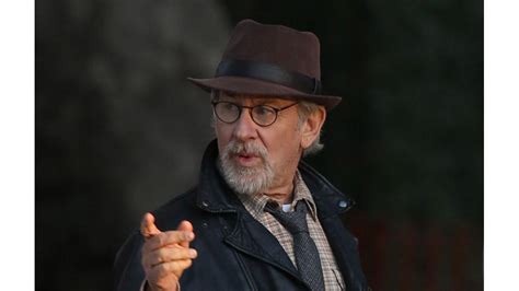 Steven Spielberg speaks of Schindler's List 'trauma' - 8days