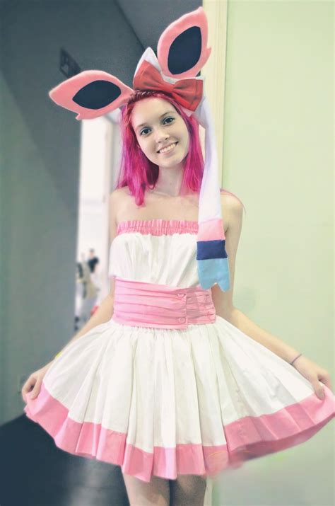 Sylveon gijinka cosplay : r/cosplaygirls