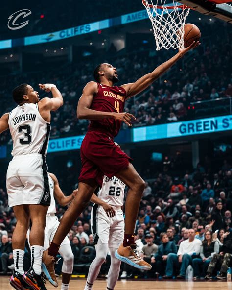 Cavs vs Spurs Through the Lens Photo Gallery | NBA.com