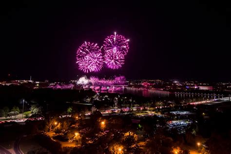 Lake Burley Griffin fireworks to light up New Year’s Eve | Canberra Weekly