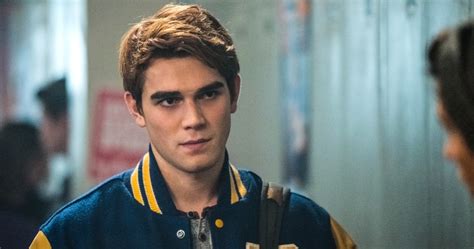 7 Steps To Make Your Riverdale KJ Apa Archie Andrews Costume Ready