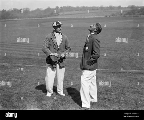 Cricket team 1930s hi-res stock photography and images - Alamy