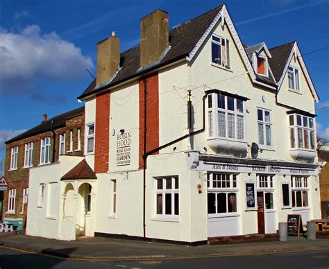 Robin Hood pub, Sutton, south London | Tony Monblat | Flickr