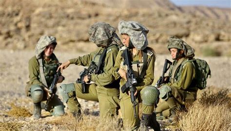 Israeli Military Women Combat