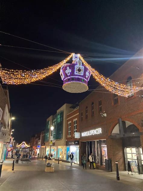 Windsor's Christmas lights 2021 in pictures as town sparkles ...