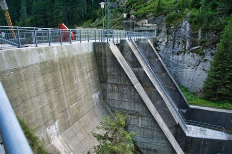 Gravity dams from around the world | Structurae