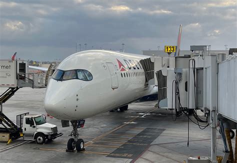 Delta Air Lines Raises Checked Bag Fees - One Mile at a Time