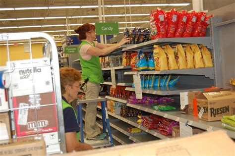 Walmart Neighborhood Grocery Stocking Shelves - East Ridge News Online