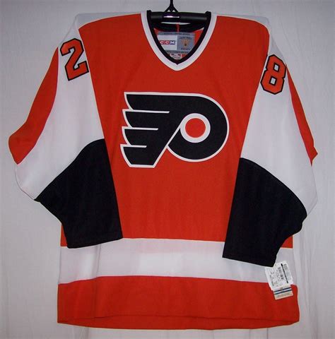 GIROUX Philadelphia Flyers Vintage Orange CCM 550 Jersey - Hockey ...