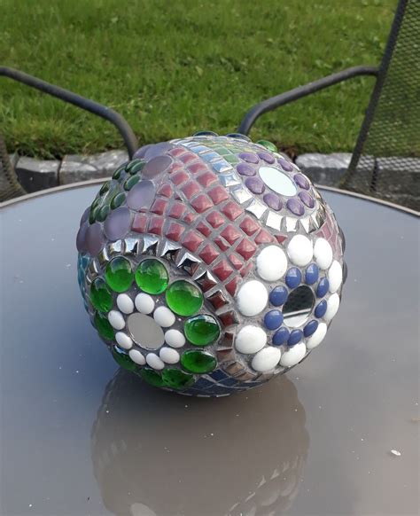 Mosaic garden balls #mosaicgardenornaments | Mosaic garden, Garden ...