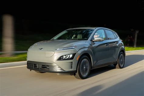 2022 Hyundai Kona EV gets smooth exterior redesign, updated interior - Drive Tesla