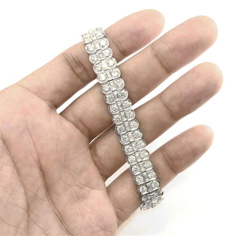 Round Cut White Diamonds 18.09 Carat Platinum Link Tennis Bracelet For Sale at 1stDibs