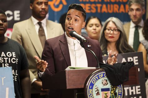 Aldermen, mayor and other Chicago officials set for another, albeit smaller, pay bump