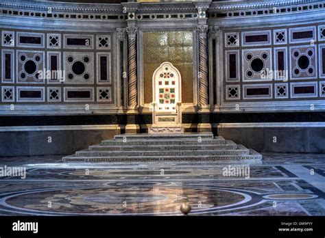 The Cathedra of Rome Stock Photo - Alamy