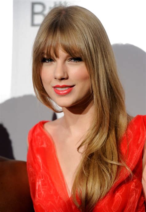 Taylor Swift Hairstyles - Different Looks Sported By Swift