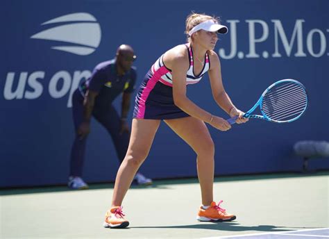 Sofia Kenin's Tennis Racquet - What Racquet Does Kenin Use?