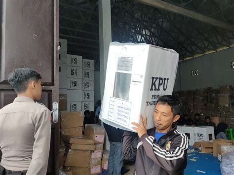 KPU Tanggamus Mulai Kemas Logistik Pemilu