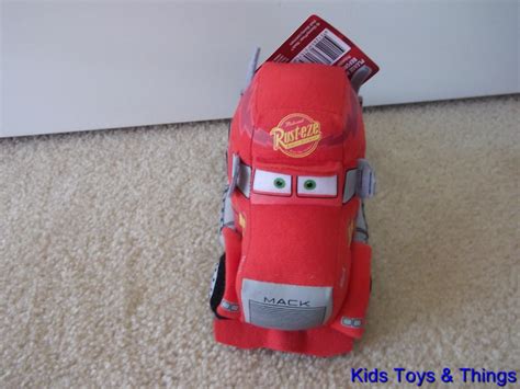 Disney Pixar CARS 2- MACK TRUCK Plush 21cm Soft Toy BNWT