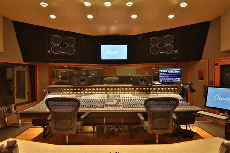 Photos: Inside Hollywood's Legendary Capitol Studios | Music studio ...