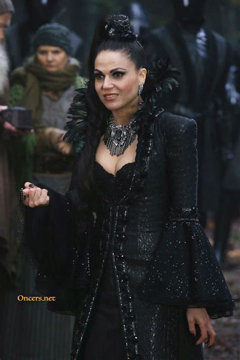 The Evil Queen, Once Upon a Time | Evil queen costume, Evil queens ...