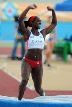 Afro Cuban pole vaulter yarisley silva Track And Field Athlete, Track Field, Afro Cuban ...