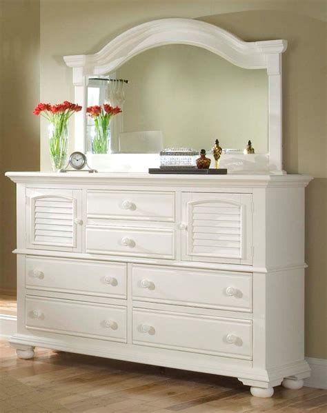 bedroom dresser mirror ideas | White wood dresser, White dresser bedroom, Furniture