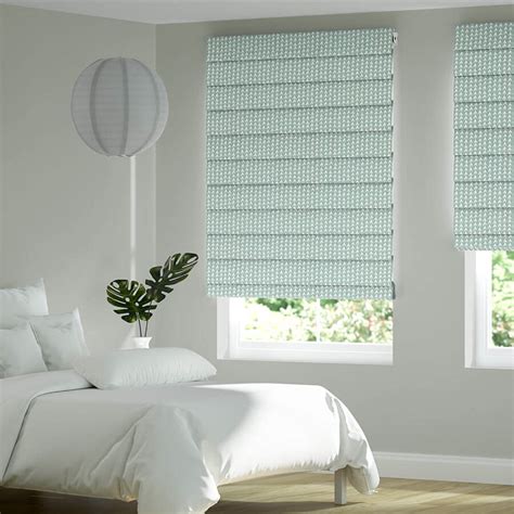 Lifestyle Roman Shades | SelectBlinds.com