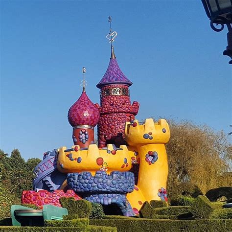 Queen of Heart's Castle in the Alice's curious labyrinth in Fantasyland Disneyland Paris DLP ...