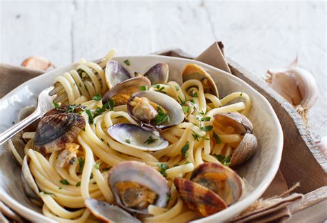 Linguine with Thai Green Mussels