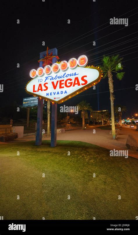 Iconic Welcome to Las Vegas sign illuminated at night, Nevada, USA ...