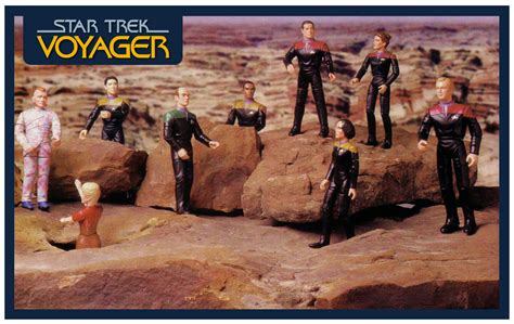 UP CLOSE & PLASTIC: Star Trek Voyager Action Figure Sneak Preview + New ...