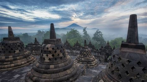 Indonesia, the island of Java, Borobudur Temple wallpapers and images - wallpapers, pictures, photos