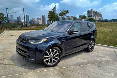 Is the 2021 Land Rover Discovery a Good SUV? 5 Pros and 4 Cons | Cars.com