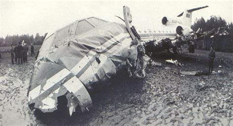 Crash of a Yakovlev Yak-42 in Sverdlovsk: 4 killed | Bureau of Aircraft Accidents Archives