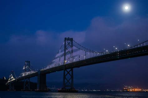 After stubborn light-up, Bay Bridge lights return to the dark side