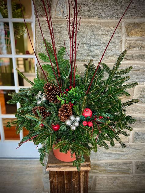 Christmas Flowers and Centerpieces — Accents by Michele Flower Studio ...