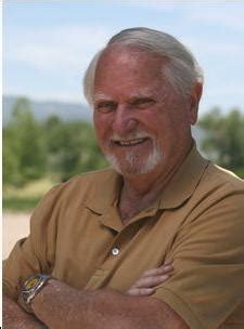 Clive Cussler Death Fact Check, Birthday & Age | Dead or Kicking