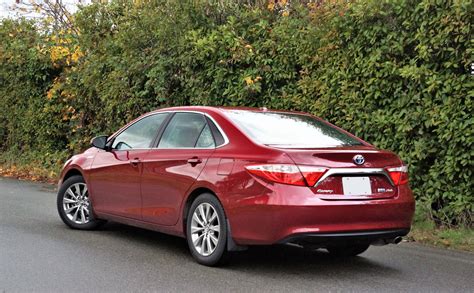 2017 Toyota Camry Hybrid XLE | The Car Magazine