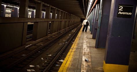 5 Horrifying Diseases Found On The NYC Subway