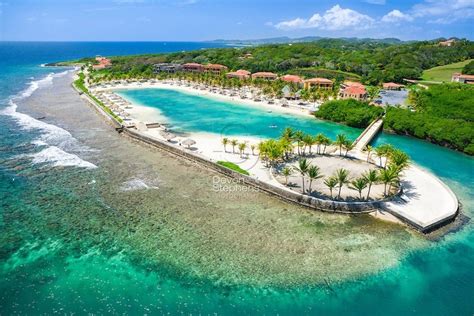 Parrot Tree Resort en Roatán, Honduras | Aerial photo, Adventure is out ...