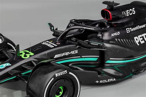 mercedes w14 Mercedes stun with new w14 livery at launch of 2023 f1 car ...