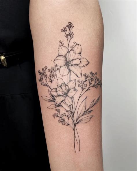 Liza van Olden-Sie | Tattooing on Instagram: “Wildflower bouquet of narcissuses and baby’s ...