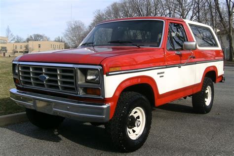 1985 Ford Bronco XLT 4x4 | Ford bronco, Bronco, Classic ford broncos