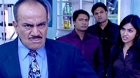 Watch CID Episode No. 458 TV Series Online - Body In Mid Air - SonyLIV