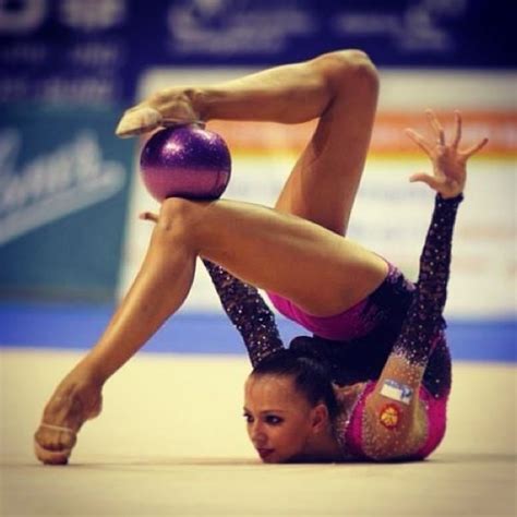 Dmitrieva's chest stand with ball | Женская гимнастика, Художественная гимнастика, Гимнастика