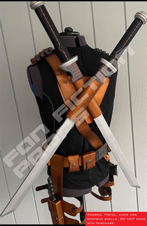 Deathstroke Inspired Costume Belt and Holster Set – TraywickDesigns