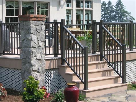 10 Unique Deck Railing Ideas and Designs for 2023