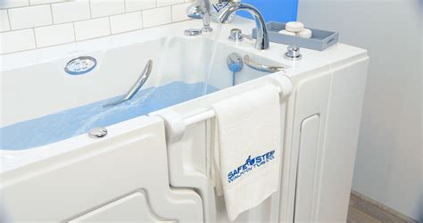 Hydrotherapy Tub Can Reduce Pain - Safe Step Tubs Canada