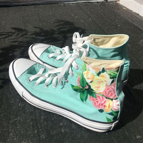 Converse Chuck Taylor All Star Hand Painted Floral | Chucks converse, Converse, Floral converse