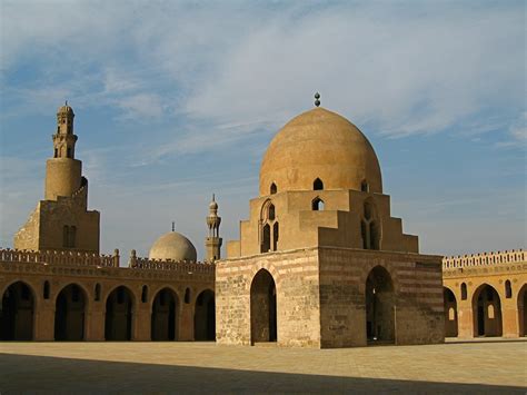 Ibn Tulun Mosque Tourist Information, Facts & Picture